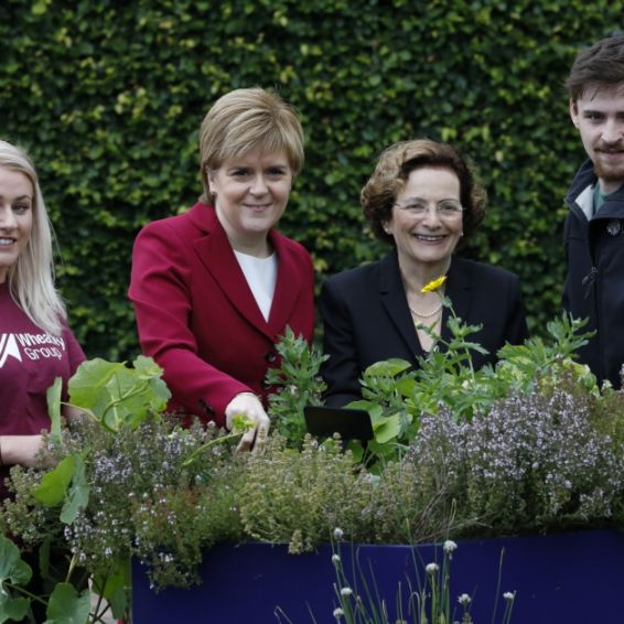 First Minister meets Wheatley Group apprentices